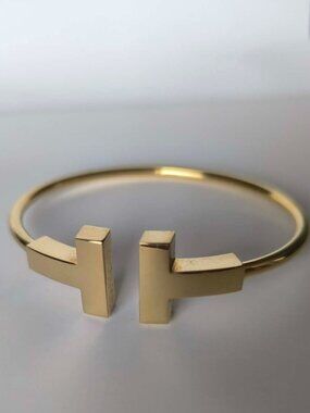 Tiffany T Wide Wire Bracelet In Yellow Gold